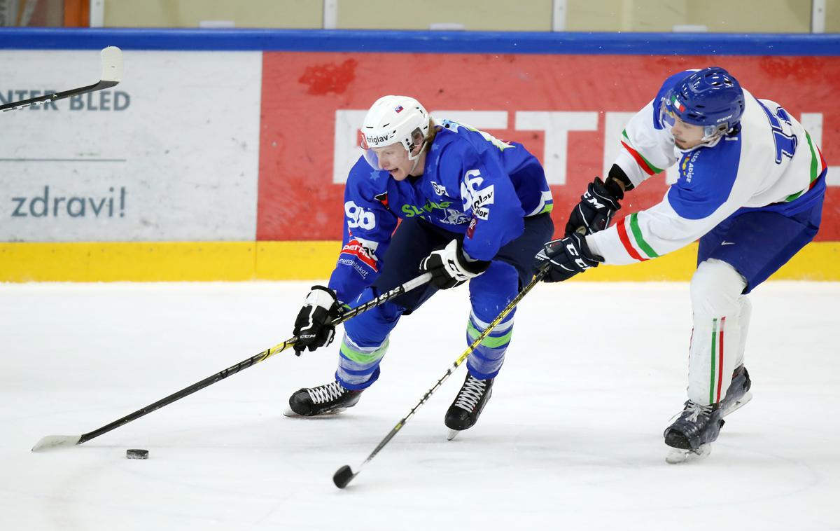 slovenska hokejska reprezentanca : Italija | Slovenski hokejisti so na uvodni pripravljalni tekmi s 4:2 premagali Italijane. | Foto www.alesfevzer.com