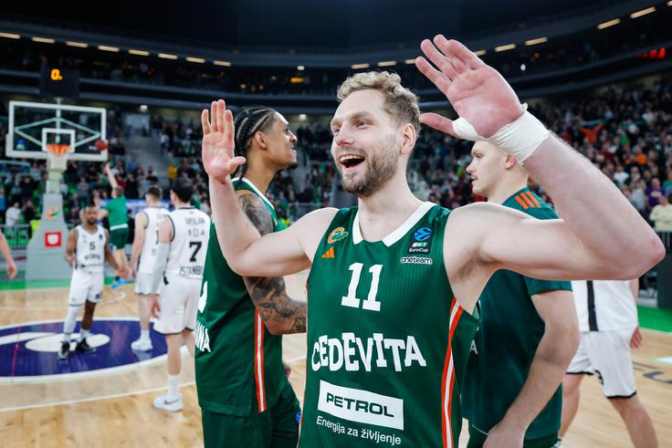 Jaka Blažič s soigralci z nestrpnostjo pričakuje gostovanje v Dubaju. | Foto: Aleš Fevžer