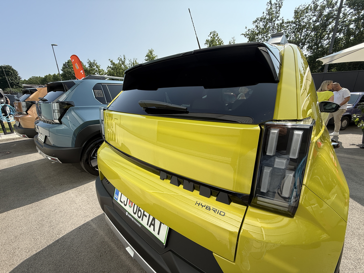 Fiat je leto začel slabo, a upa na uspeh z novimi modeli kot sta fiat 600 in grande panda. | Foto: Gregor Pavšič