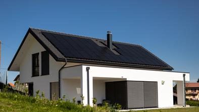 Slovenci lovijo rok za postavitev sončne elektrarne