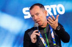 Smrekar odstopa z vseh položajev tudi v športu