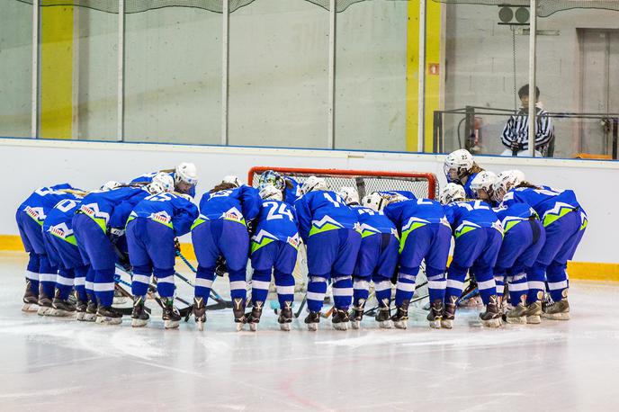 risinje, slovenska ženska hokejska reprezentanca, Slovenija - Velika Britanija | Slovenke so prvenstvo končale z visokim porazom, po katerem se selijo v nižji rang tekmovanja. | Foto Žiga Zupan/Sportida