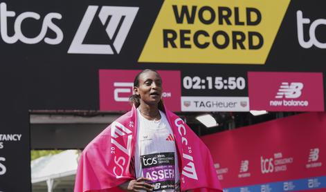 Etiopijka Assefa na maratonu v Londonu postavila svetovni rekord